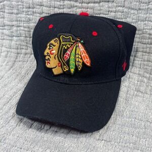 Chicago Blackhawks Hockey NHL Mens XL Fitted Hat Black Controversial Native Logo